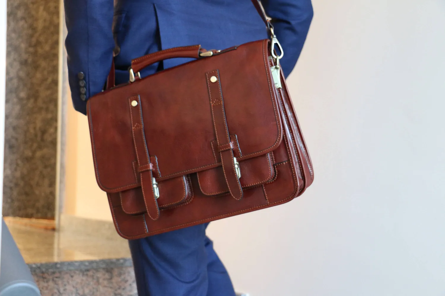 Aigin Milano cartella zaino pelle marrone porta PC
