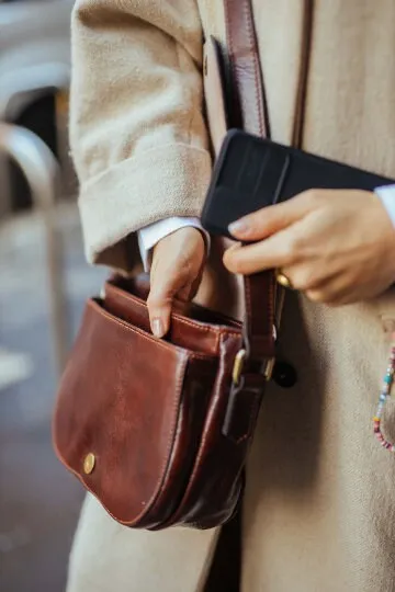 Aigin Milano Messenger Borsa a Tracolla Marrone Chiaro Pelle