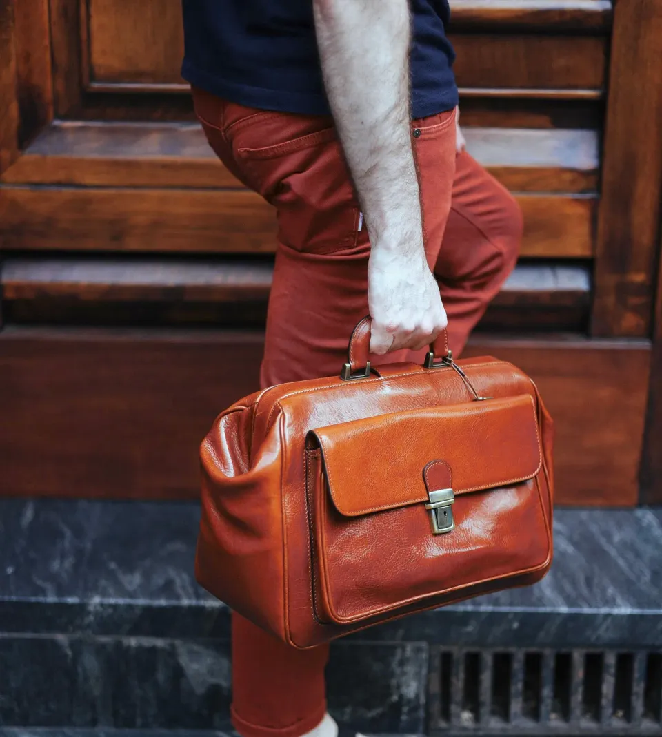 Aigin Milano doctor bag pelle miele full grain 37 cm
