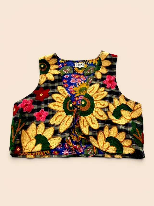 Figus Girasole gilet cotone giallo ricamato a mano
