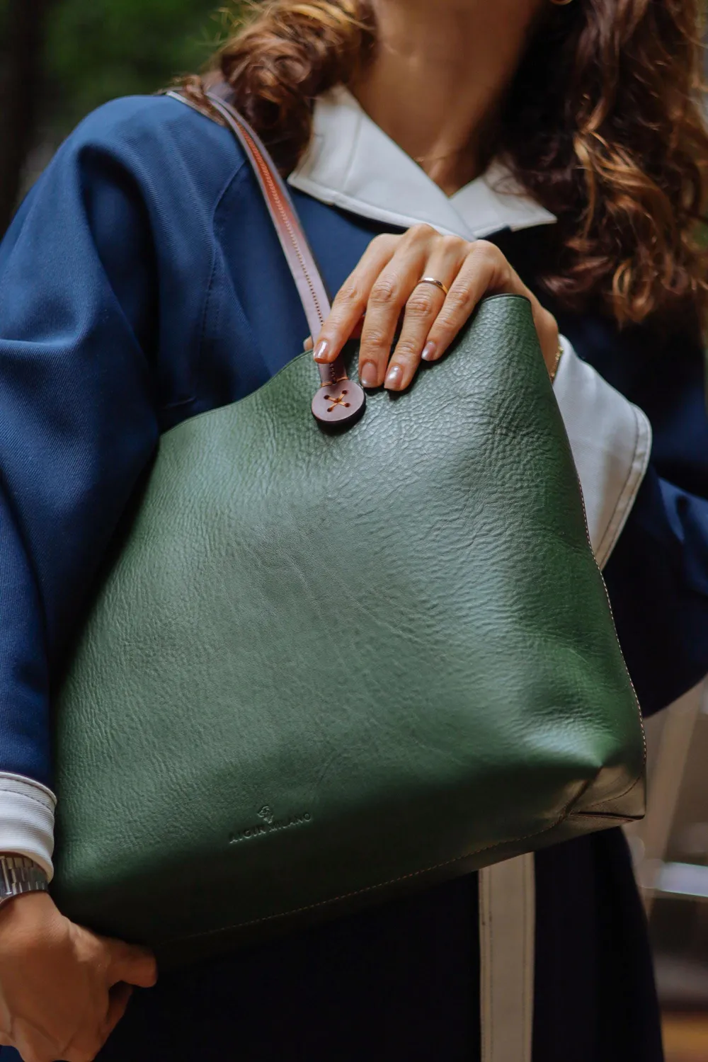 Aigin Milano The Shoulder Bag borsa a spalla miele