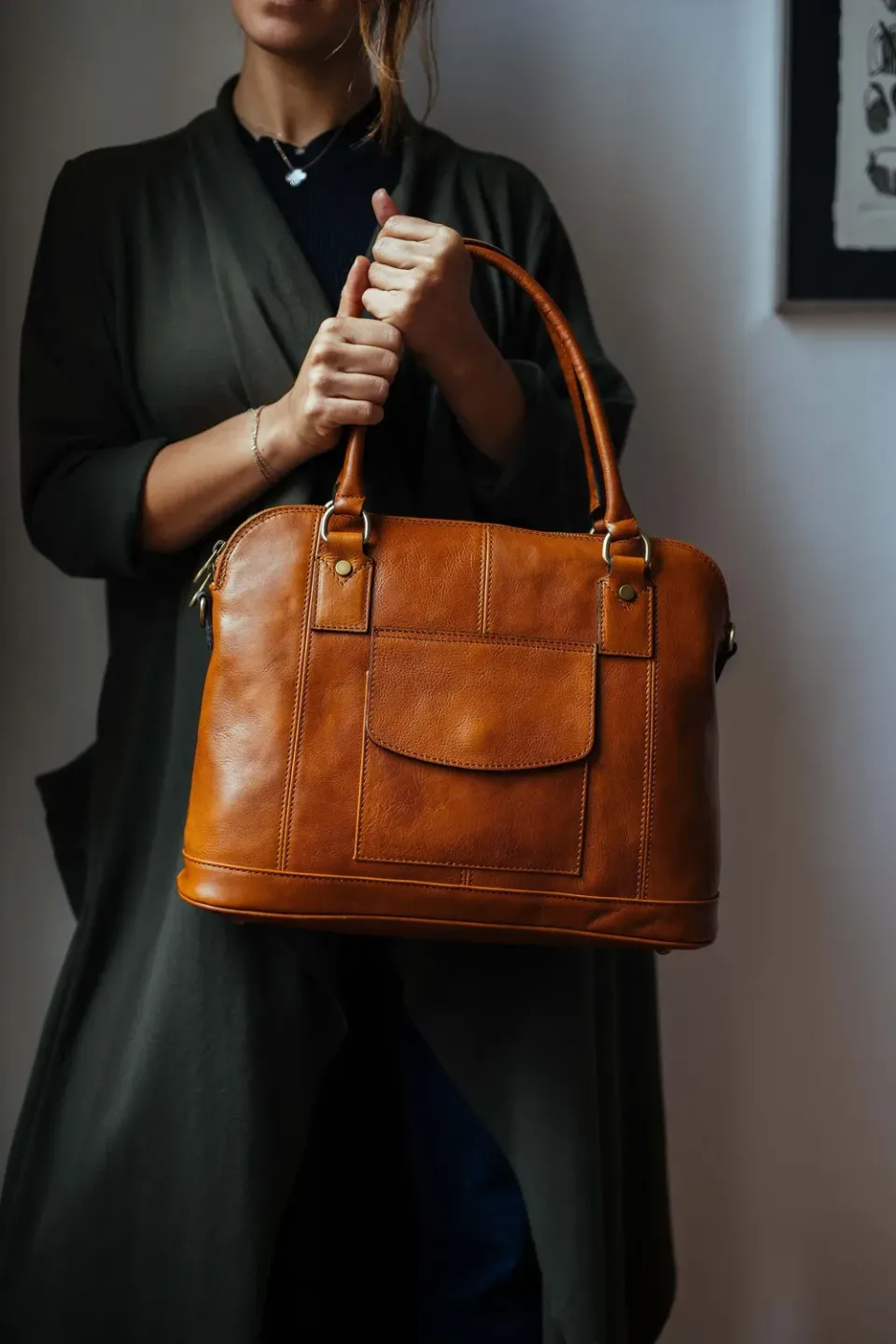 Aigin Milano Borsa a Mano in Pelle Miele pieno fiore