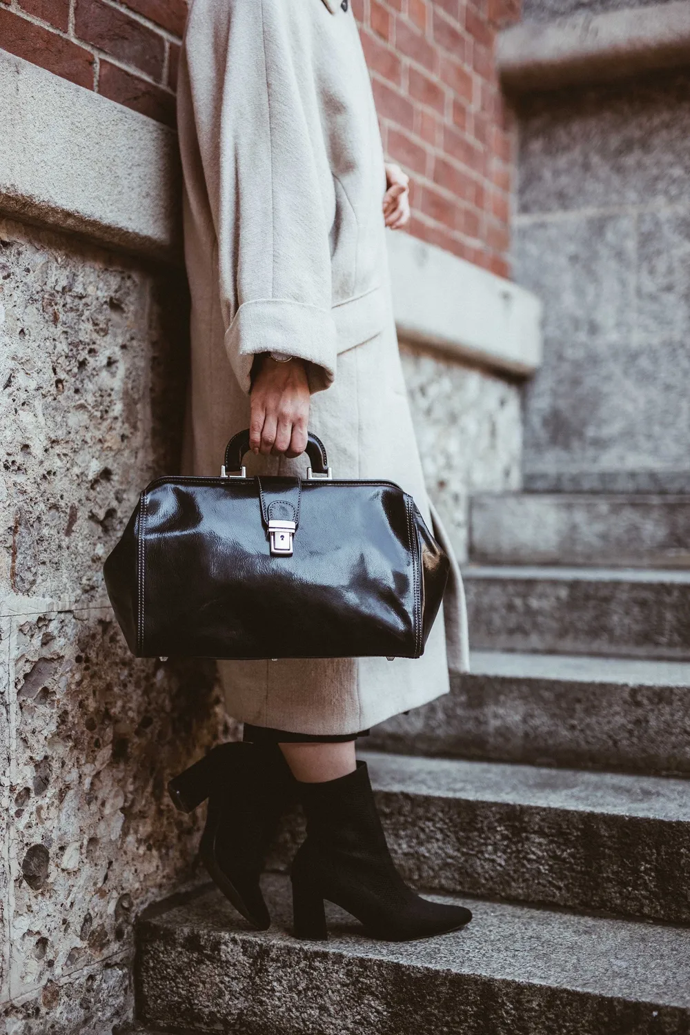 Aigin Milano Borsa da Dottore in Pelle Nera concia vegetale