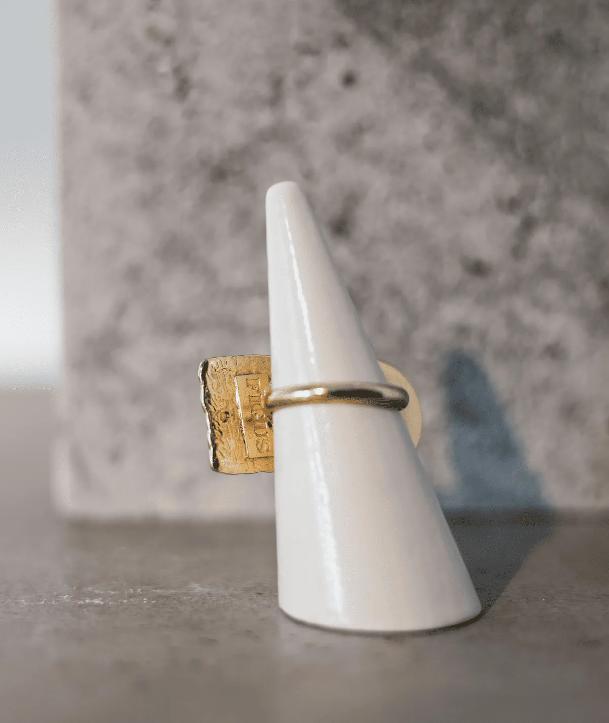 Figus Miami Madreperla Gold anello oro regolabile