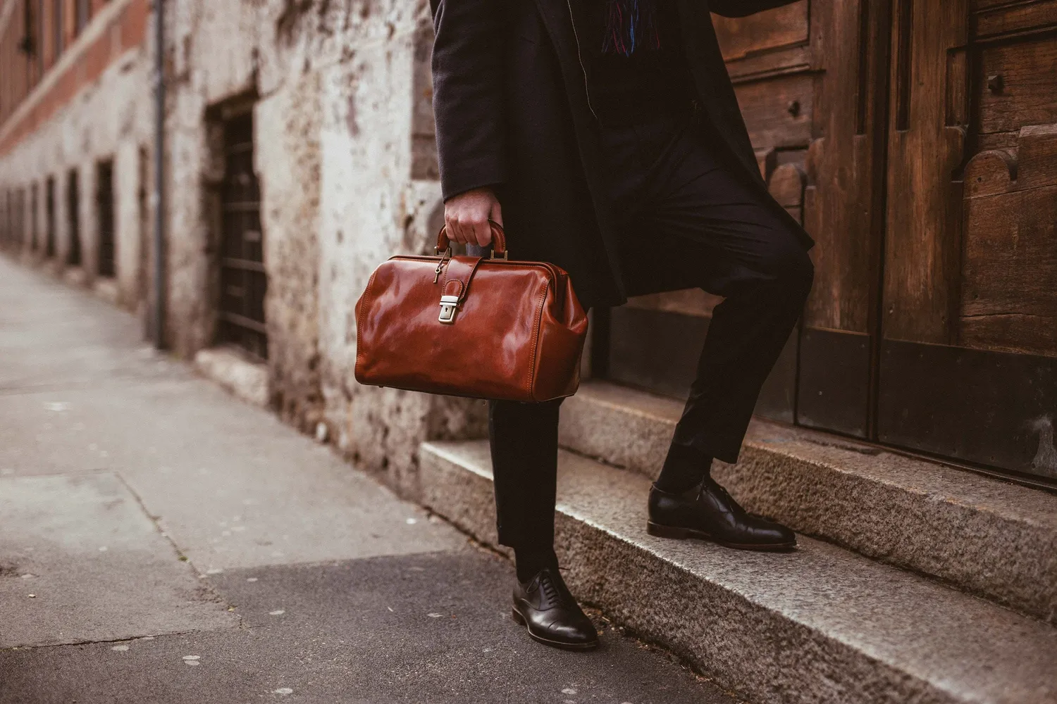 Aigin Milano Borsa da Dottore in Pelle Nera concia vegetale