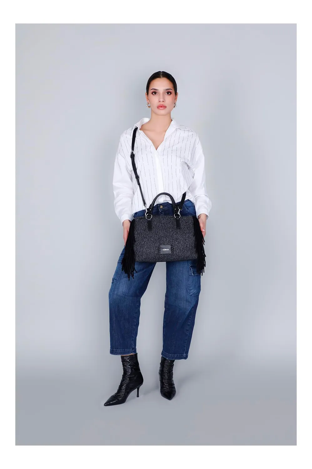 CafèNoir Borsa a Mano Maglia Nera Frange Lana