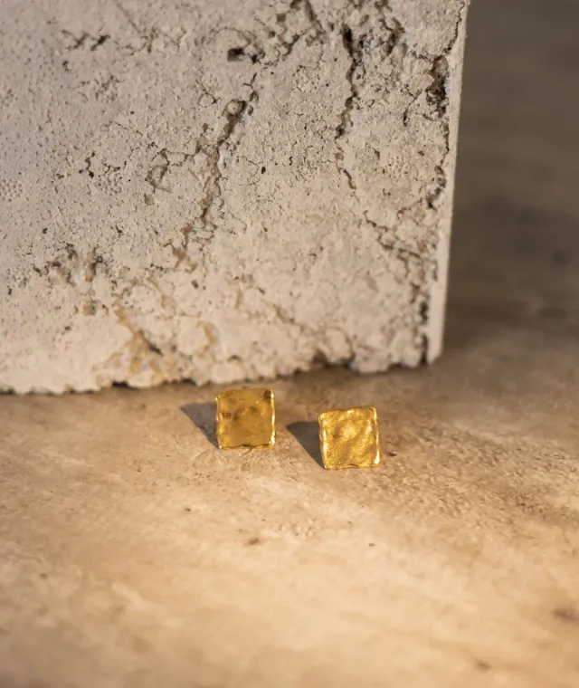 Figus Mignon Quadrato Gold orecchini oro satinato