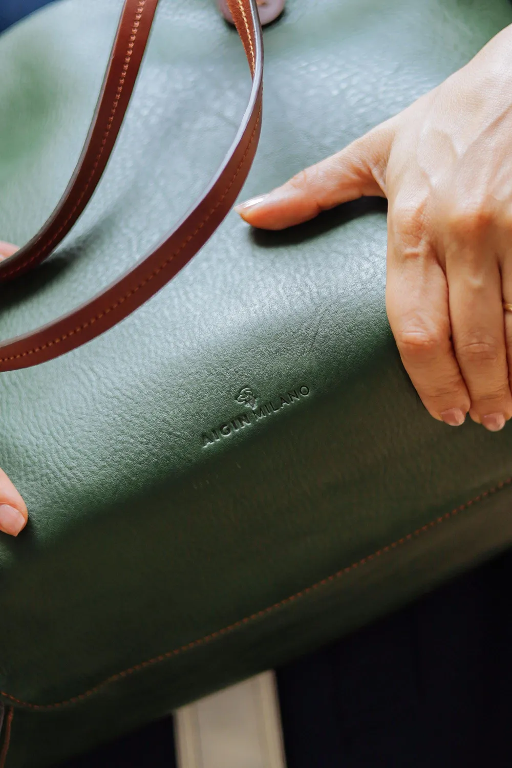 Aigin Milano The Shoulder Bag borsa a spalla miele