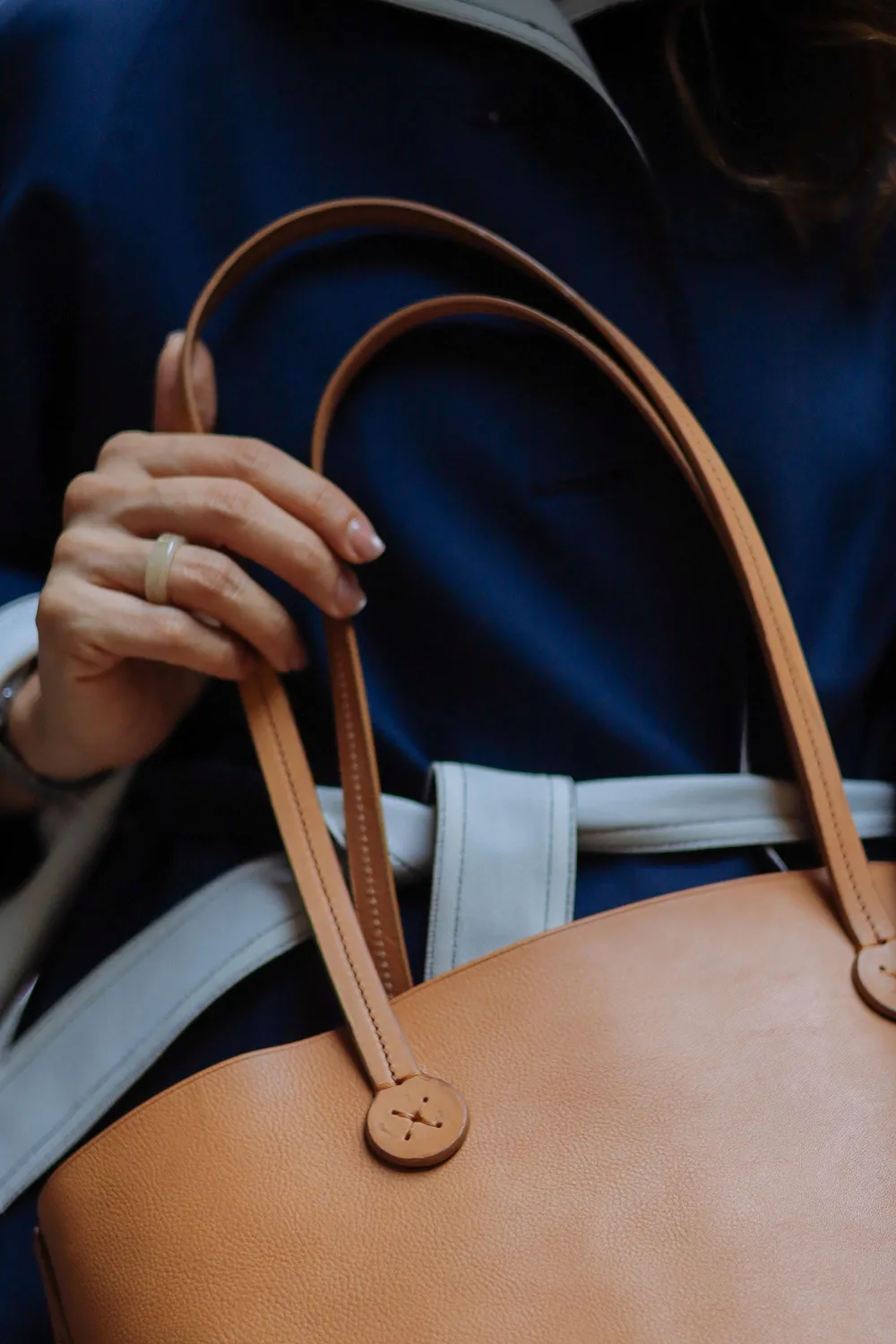 Aigin Milano Borsa Spalla Pelle Miele Pieno Fiore