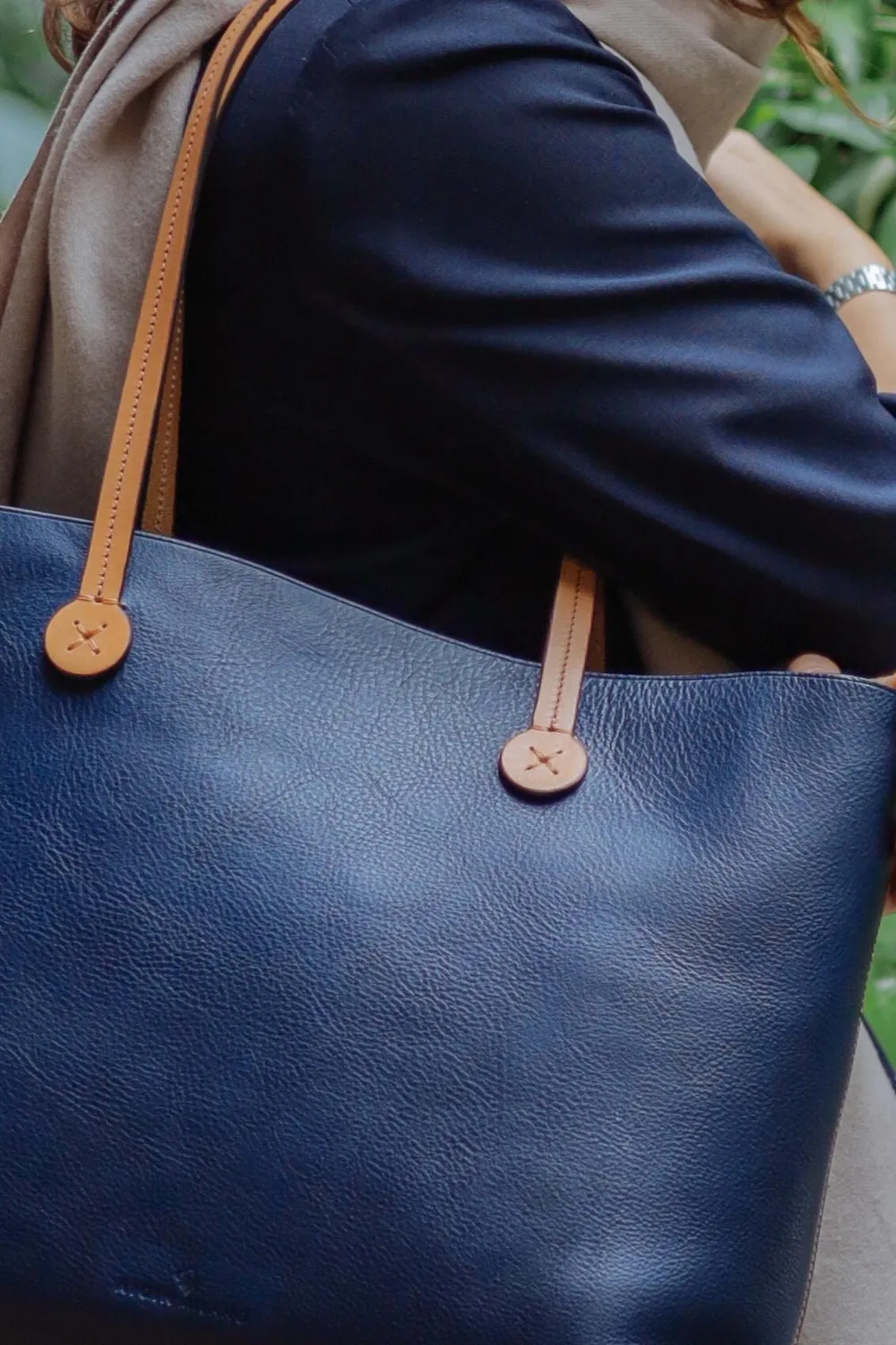 Aigin Milano The Shoulder Bag borsa a spalla miele pieno fiore