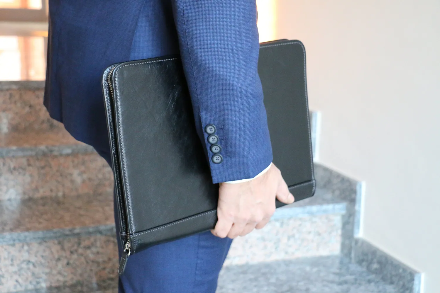 Aigin Milano Organizer portadocumenti nero pelle toscana