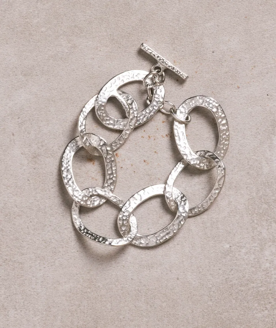 Figus Alice battuto bracciale argento lineare