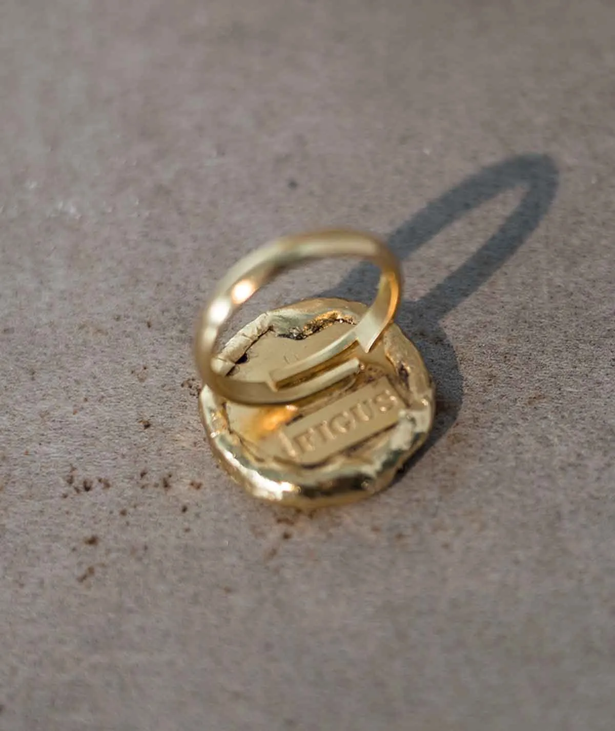Figus Cornice Gold anello madreperla oro