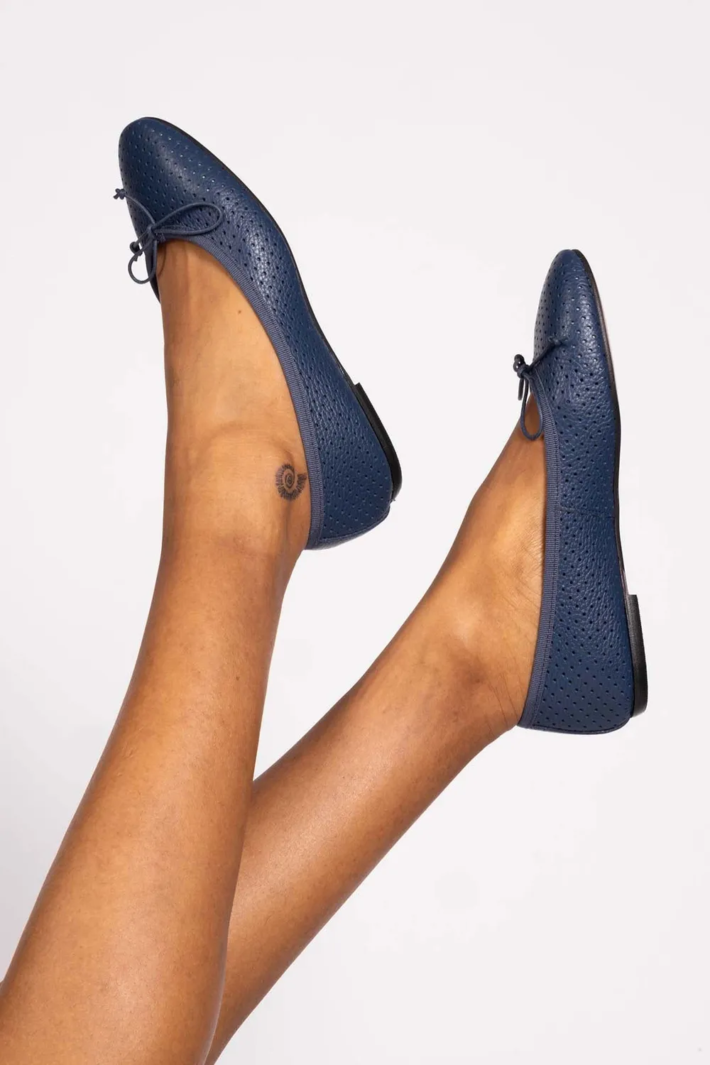 Figus Ballerina ballerine blu nappa vitello traforata