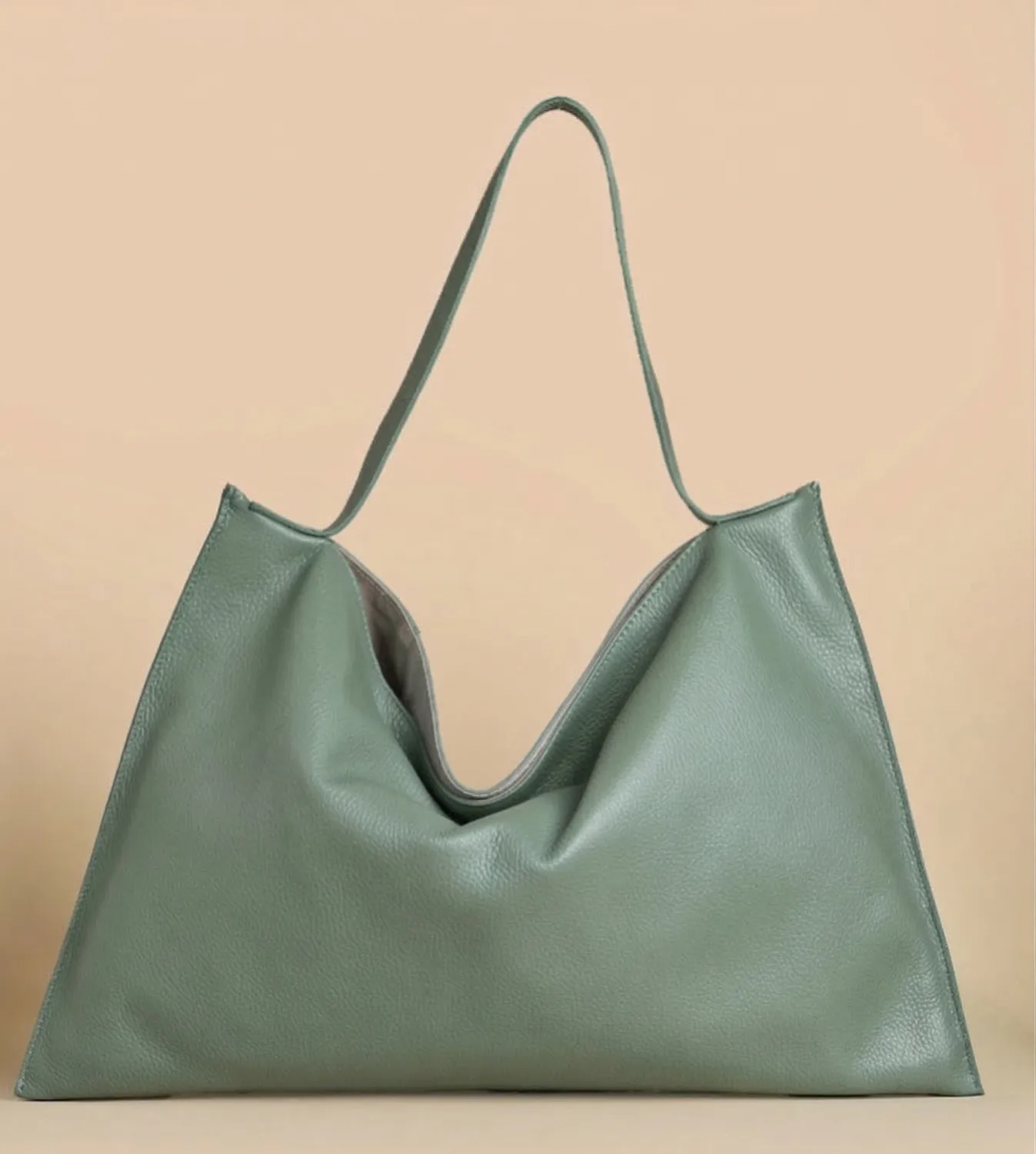 Figus Minimal shopper pelle nera laptop 14