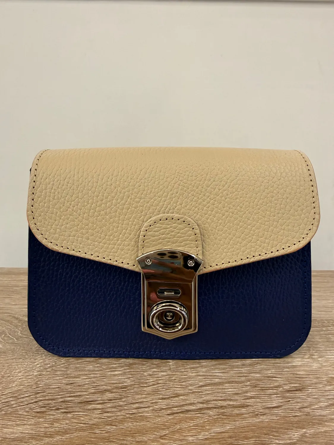Figus Minipatch miniborsa pelle cuoio con catena